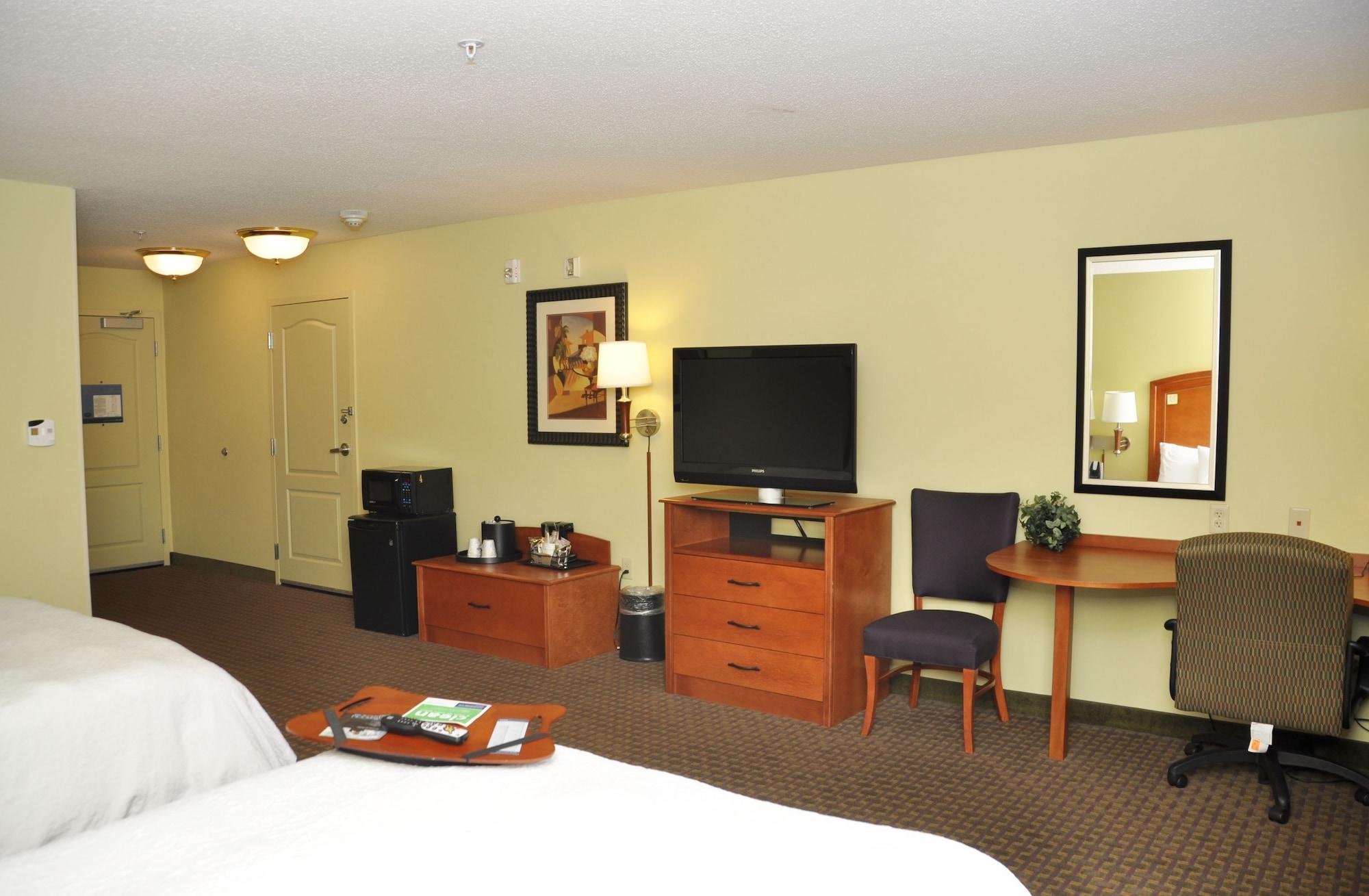 Hampton Inn Macomb Exterior photo