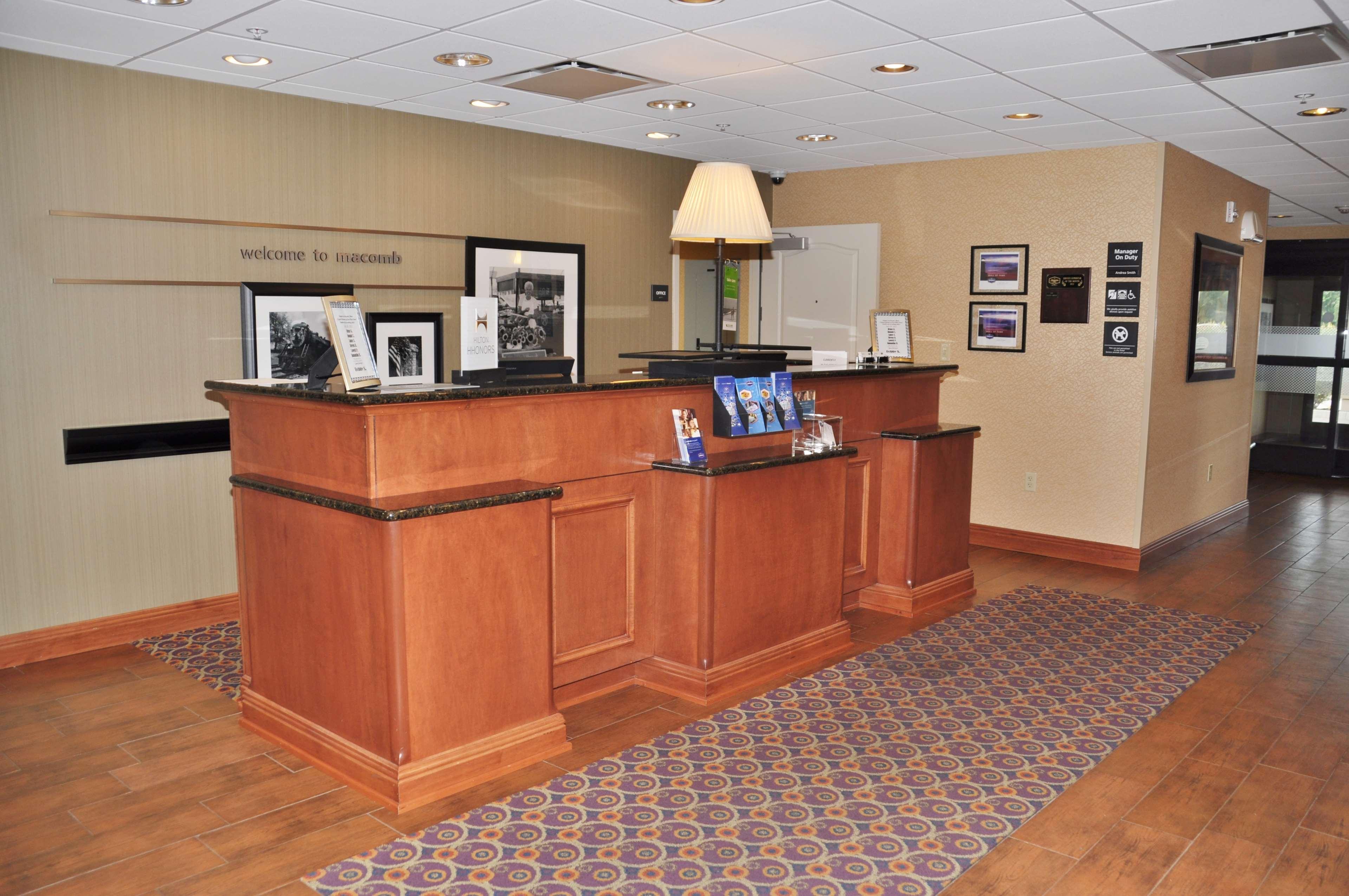 Hampton Inn Macomb Exterior photo
