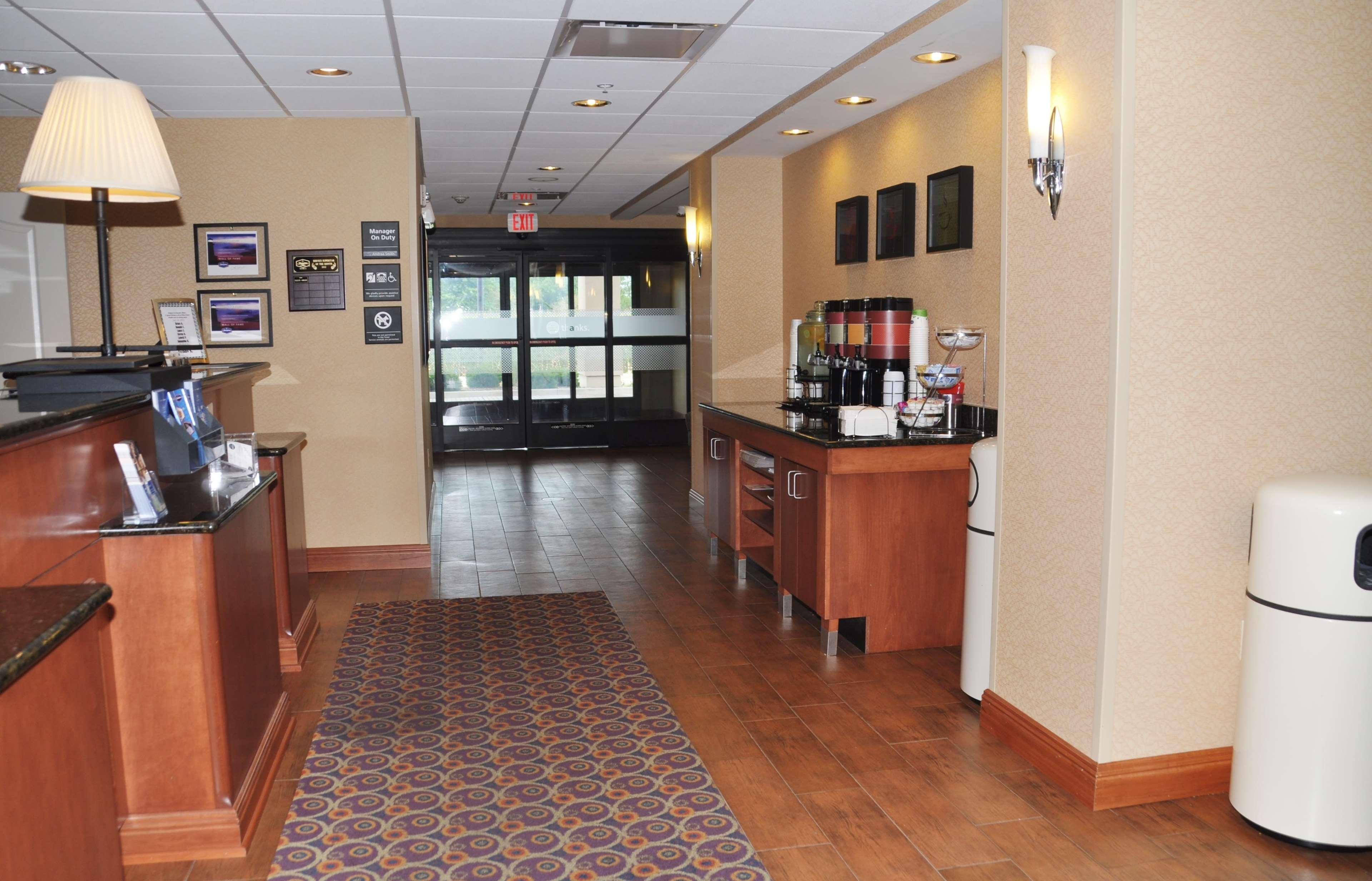 Hampton Inn Macomb Exterior photo
