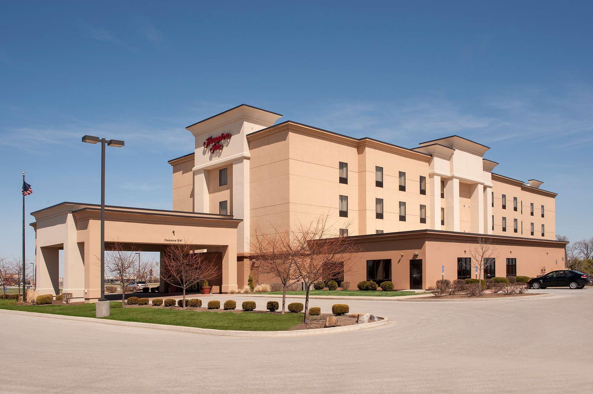 Hampton Inn Macomb Exterior photo