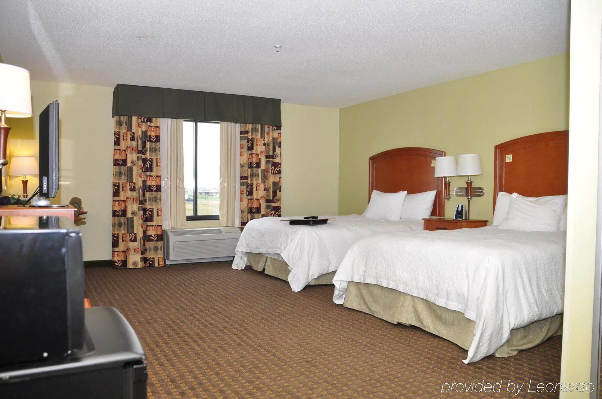 Hampton Inn Macomb Exterior photo